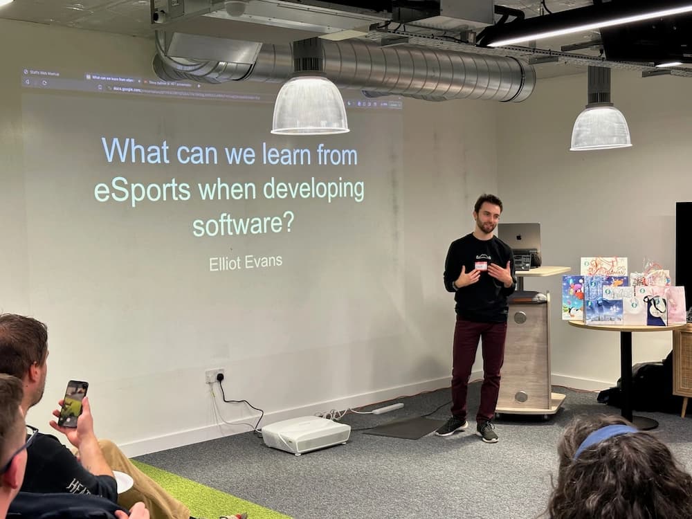 Elliot Evans Presenting at Staffs Web Meetup November 2023